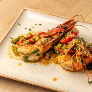 Garlic shrimp with chili and coriander steamed with wine