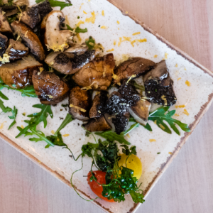 Grilled portobello mushrooms with fresh parsley, lemon and olive oil dressing and garlic